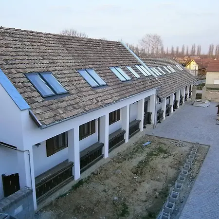 Hehl Pince Panzió Vendégház